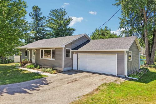 6741 Century Ave, Middleton, WI, 53562-1727 | Card Image
