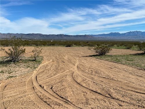 2034 S Cordes Rd, Golden Valley, AZ, 86413 | Card Image