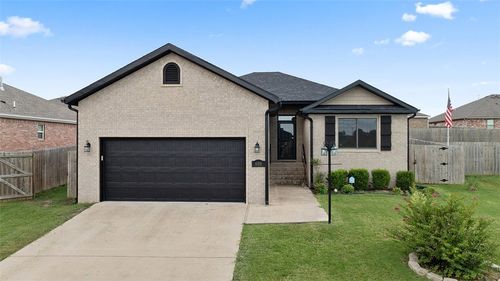 608 W Worchester, Siloam Springs, AR, 72761-8983 | Card Image