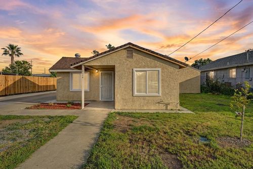 2664 Forrest Street, Sacramento, CA, 95815 | Card Image