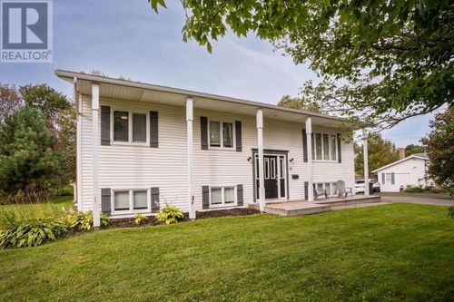 17 Aptos Dr, Stratford, PE, C1B1W7 | Card Image