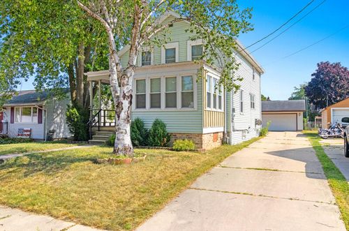 2515 16th St, Two Rivers, WI, 54241-2819 | Card Image