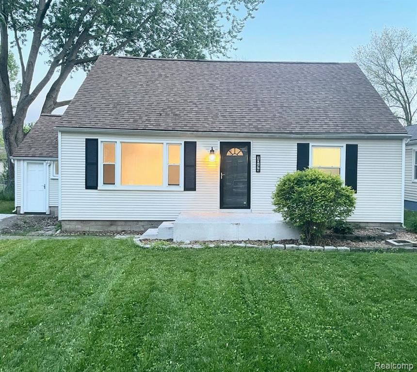 Larchwood Dr, Troy, MI 48083
