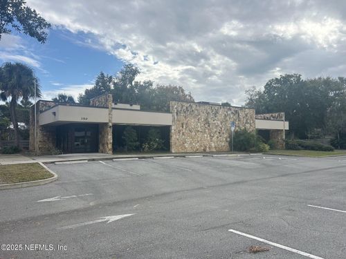 350 N Summit St, Crescent City, FL, 32112-2334 | Card Image