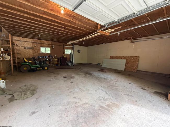2610 Maple Spring Hwy, House other with 3 bedrooms, 3 bathrooms and 3 parking in Eglon WV | Image 25