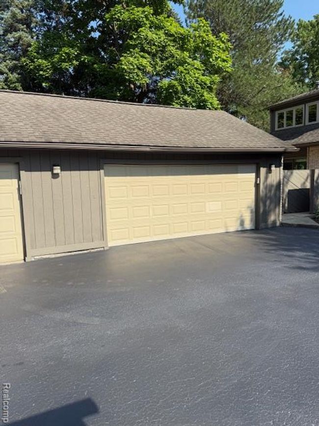 View of garage | Image 33