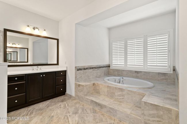 11 Potomac Ct, House other with 4 bedrooms, 5 bathrooms and null parking in Freehold NJ | Image 44