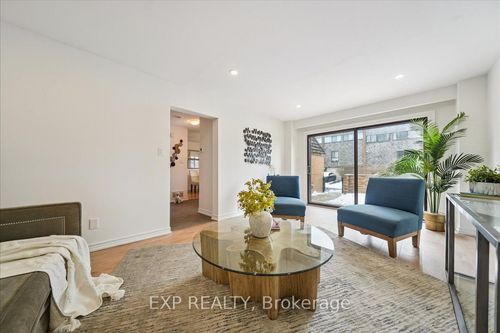 74-10 Laurie Shepway N/A, North York, ON, M2J1X6 | Card Image