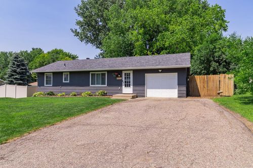 5829 Upper 183rd St W, Farmington, MN, 55024-8106 | Card Image