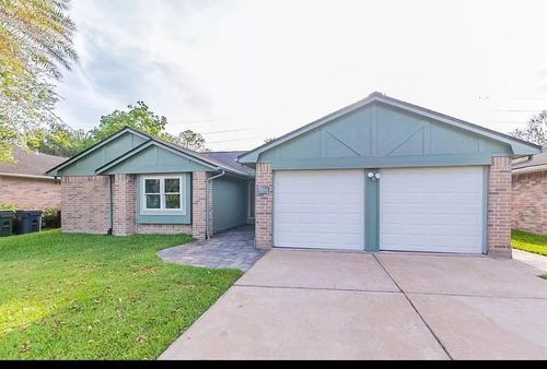 2135 Collingsfield Dr, Sugar Land, TX, 77478-6020 | Card Image