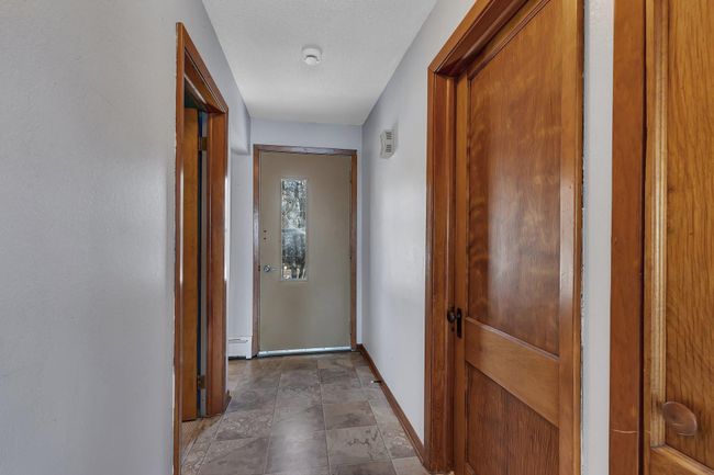 Upper level hallway | Image 15
