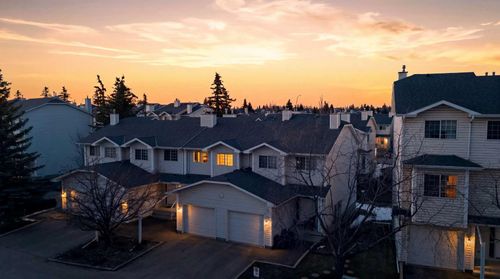 310 Hawkstone Manor Nw, Calgary, AB, T3G3X2 | Card Image