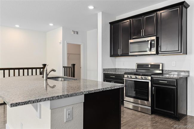 2042 Sicily Cir, House other with 4 bedrooms, 3 bathrooms and 2 parking in Longmont CO | Image 9