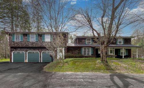 4585 S Buffalo St, Orchard Park, NY, 14127-2926 | Card Image