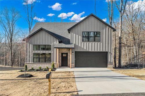 8 York Dr, Bella Vista, AR, 72714-2511 | Card Image