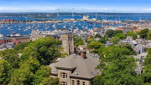 b101-426 Spring St, Newport, RI, 02840-6868 | Card Image