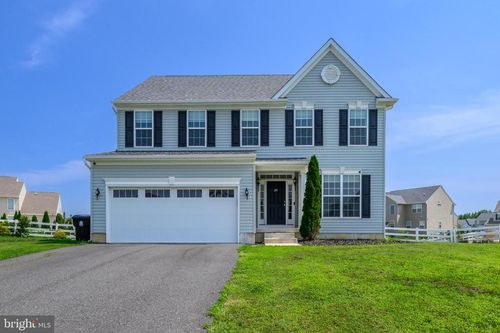211 Gardenbrook Dr, SMYRNA, DE, 19977-4429 | Card Image