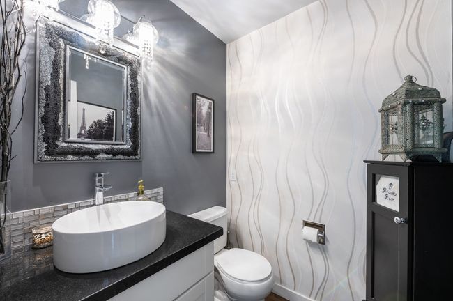 1452 Stevens St, Townhouse with 3 bedrooms, 3 bathrooms and 5 parking in White Rock BC | Image 30