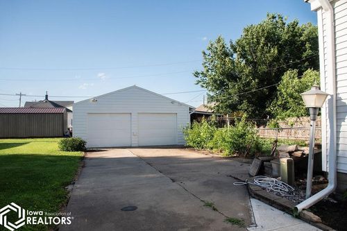 219 A Ave W, Albia, IA, 52531-1822 | Card Image