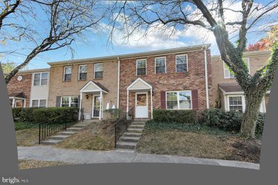 14 Pagoda Court, Townhouse with 3 bedrooms, 2 bathrooms and null parking in LAWRENCEVILLE NJ | Image 1