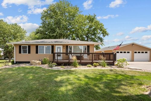 319 N 1st St, Long Grove, IA, 52756-9702 | Card Image
