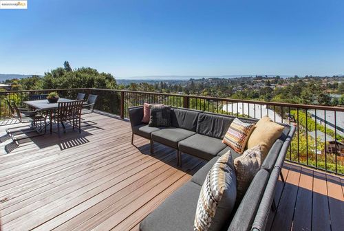 18076 Jaymark Ct, Castro Valley, CA, 94546-1207 | Card Image