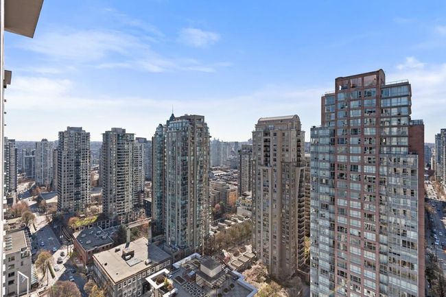 2502 - 565 Smithe Street, Condo with 2 bedrooms, 0 bathrooms and 1 parking in Vancouver BC | Image 13
