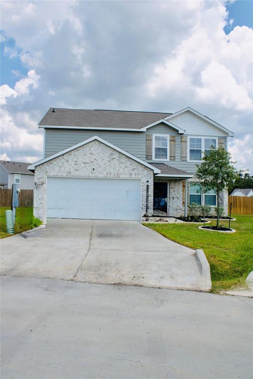 2224 Cedar Valley Dr, Conroe, TX, 77306-2057 | Card Image