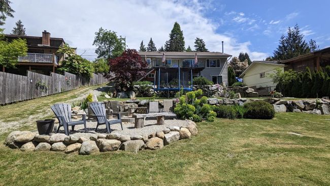 4849 Laurel Avenue, House other with 4 bedrooms, 3 bathrooms and 3 parking in Sechelt BC | Image 1