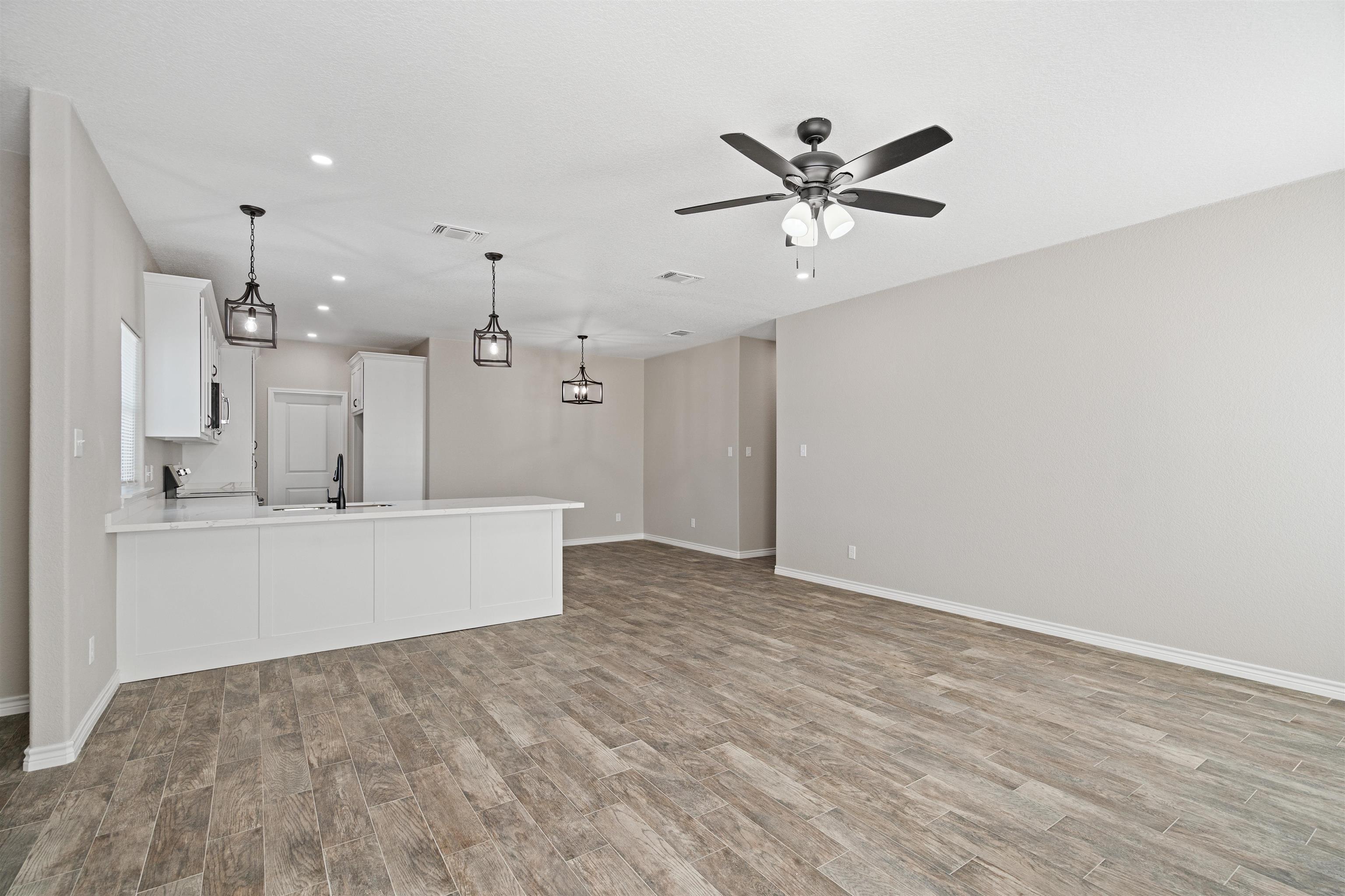 Residential in Del Rio 4