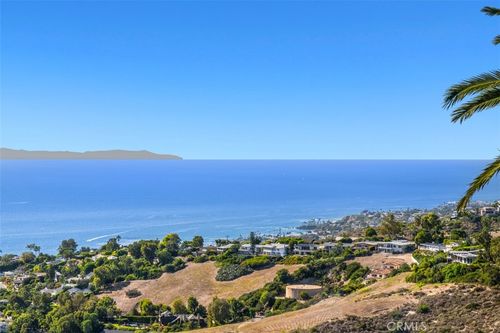 2885 Bernard Ct, Laguna Beach, CA, 92651-2076 | Card Image