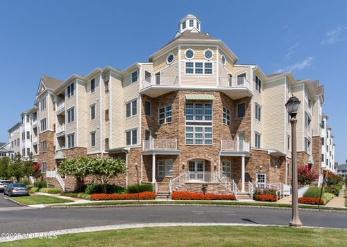 208-33 Cooper Ave, Long Branch, NJ, 07740-7475 | Card Image