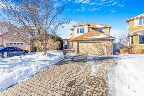 104 Seaton Place Dr, Stoney Creek, ON, L8E4A6 | Card Image