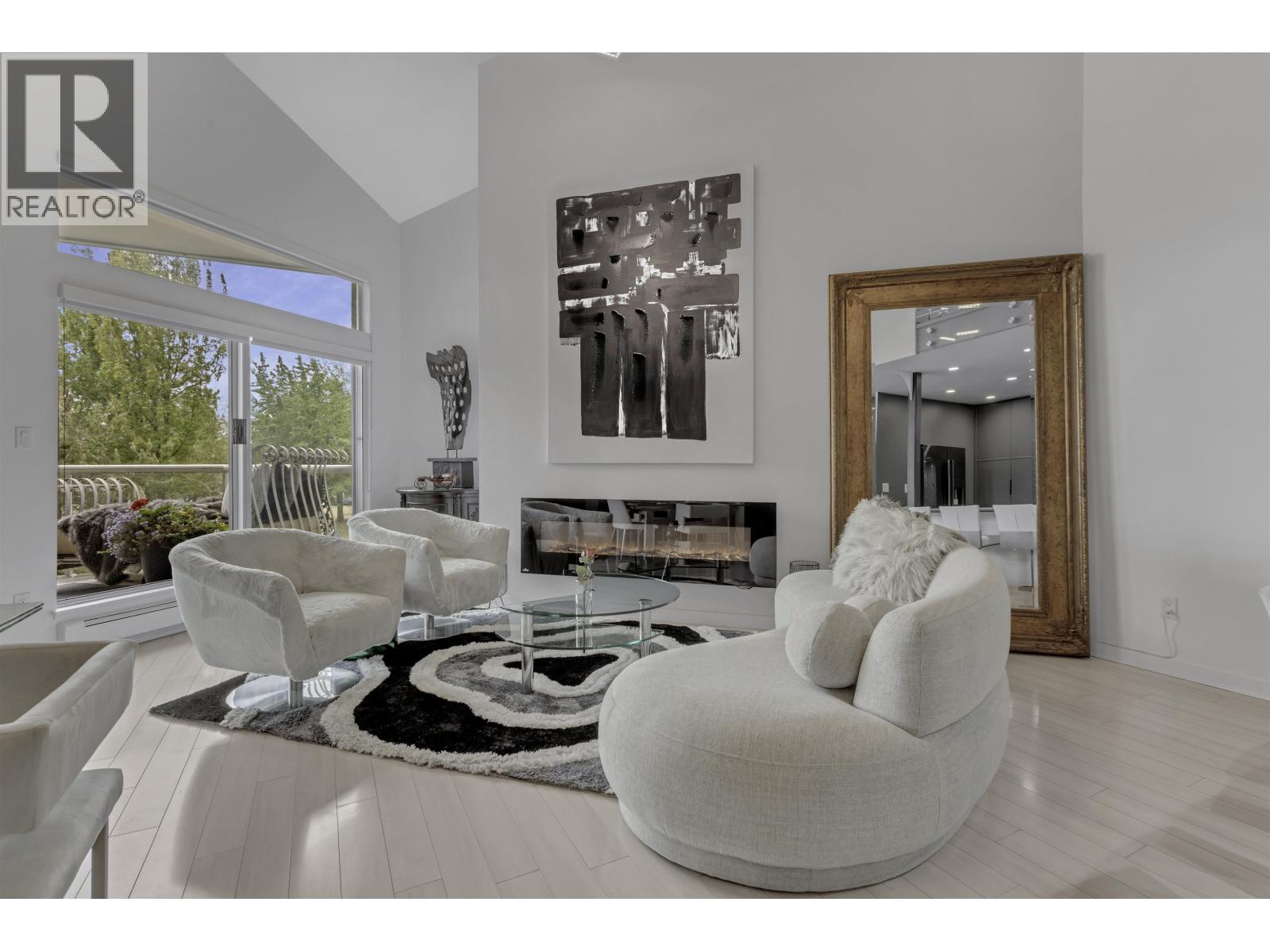 Residential in North Vancouver 2