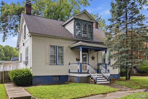 714 Cypress St, Highland, IL, 62249-1427 | Card Image