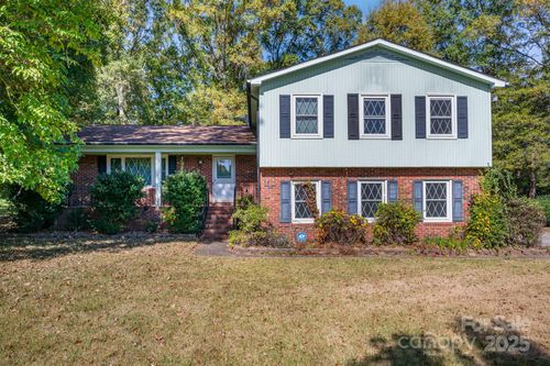 5772 Gettysburg Dr Nw, Concord, NC, 28027-8854 | Card Image