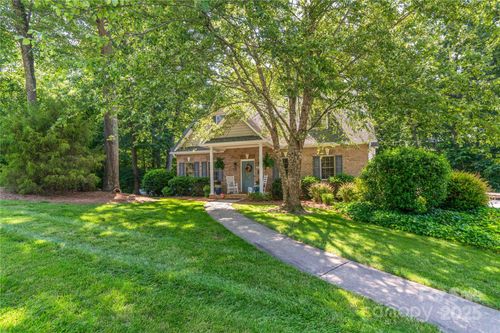 333 Garden Valley Dr, Winston-Salem, NC, 27107-5008 | Card Image