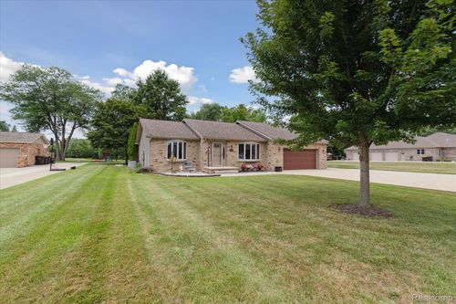 5350 Lathrop St, Trenton, MI, 48183-4725 | Card Image