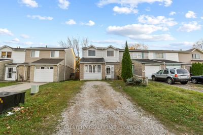 311 Somerset Cres, House attached with 3 bedrooms, 2 bathrooms and 1 parking in Sarnia ON | Image 2