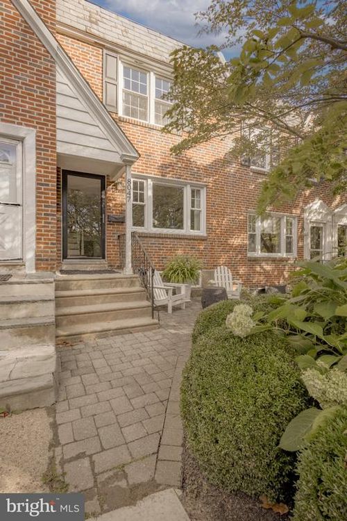 8047 Winston Rd, PHILADELPHIA, PA, 19118-2937 | Card Image