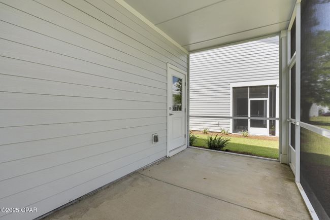 36 Date Palm Ln, Townhouse with 3 bedrooms, 3 bathrooms and null parking in Freeport FL | Image 23