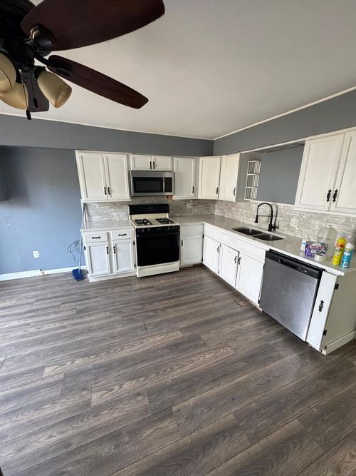 7118 Seminole Dr, Wonder Lake, IL, 60097-8310 | Card Image