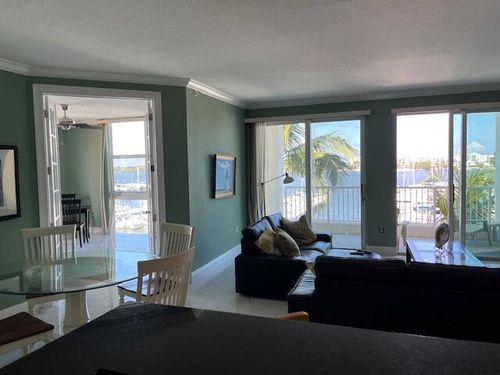 401-806 E Windward Way, Lantana, FL, 33462-8011 | Card Image