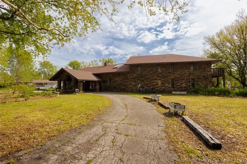 509 Eastgate Blvd, Miami, OK, 74354-7318 | Card Image