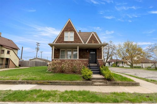 93 Perry Pl, Wyandotte, MI, 48192-2963 | Card Image