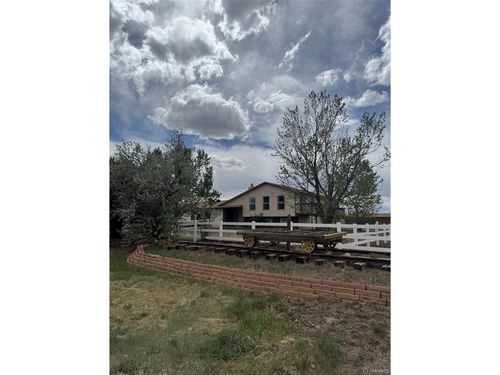 11781 Orleans Cir, Commerce City, CO, 80022-9669 | Card Image