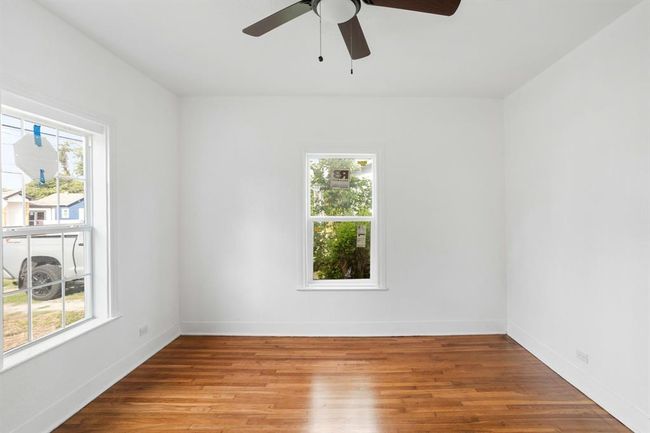 227 Carroll St, House other with 4 bedrooms, 2 bathrooms and 1 parking in San Antonio TX | Image 7