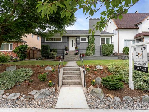 45 Renfrew St, Vancouver, BC, V5K4A5 | Card Image