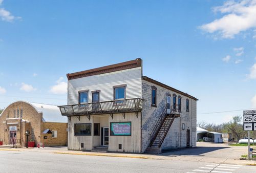 S101 S Main St, Nelson, WI, 54756-5000 | Card Image