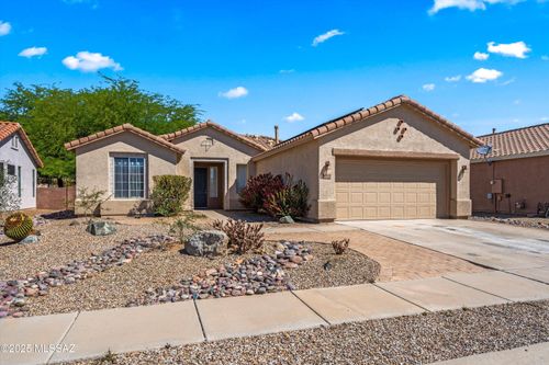 8000 W Blue Heron Way, Tucson, AZ, 85743-5505 | Card Image